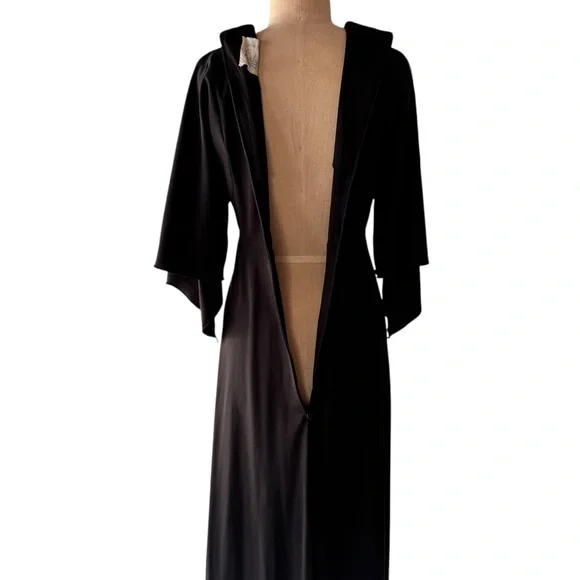 Vintage 70s Evelyn Pearson Black Housedress - Picture 8 of 9